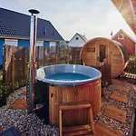 度假居 Schorfheide - Mit Sauna Und Hot Tub Whirlpool! Energiekosten Flat 万德利茨
